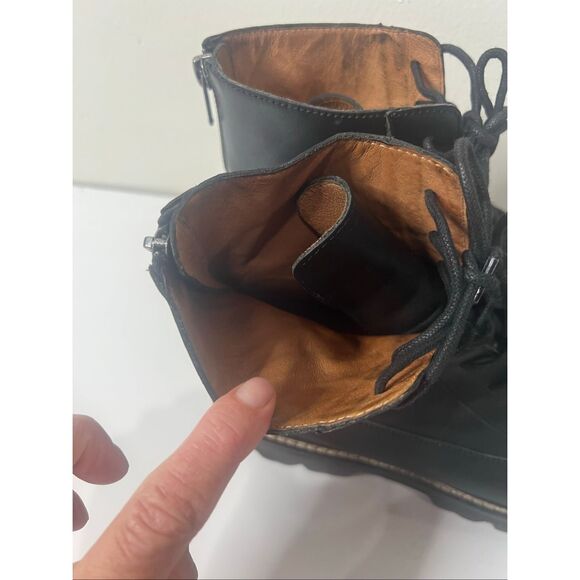 Madewell Citywalk Lugsole Lace-Up Boot in Black Leather Sz 9 - Picture 2 of 9